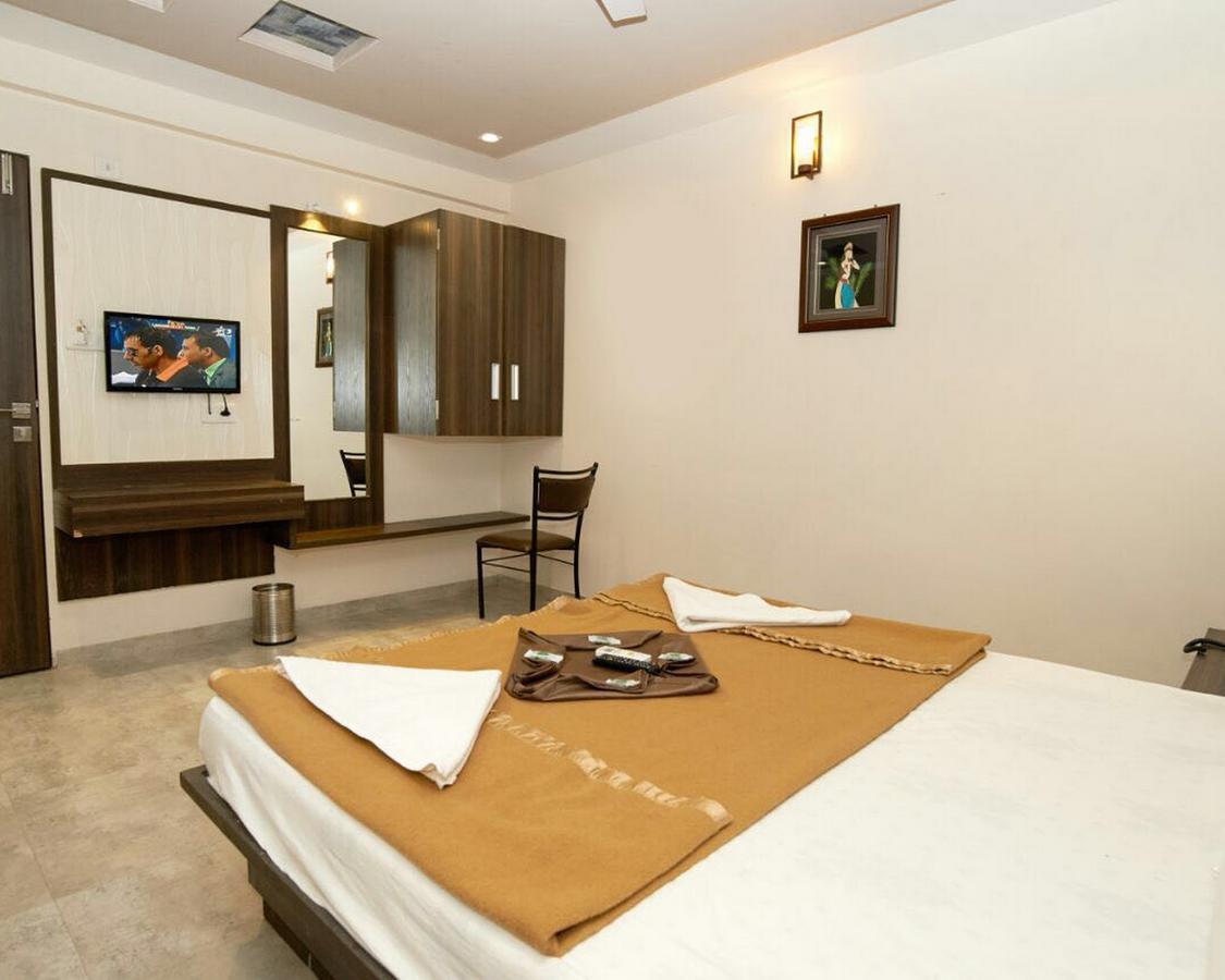 Hotel Sai Suraj Park Shirdi Eksteriør bilde