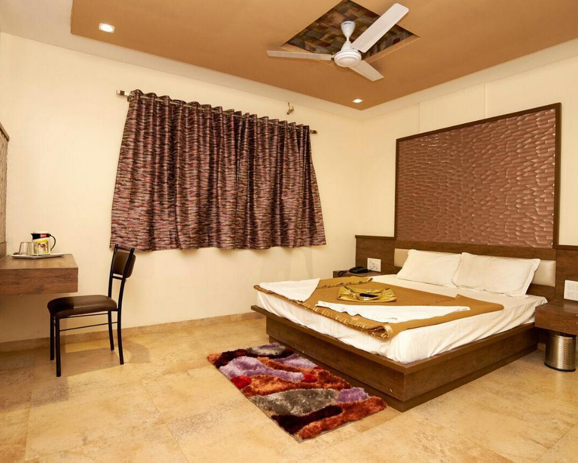 Hotel Sai Suraj Park Shirdi Eksteriør bilde