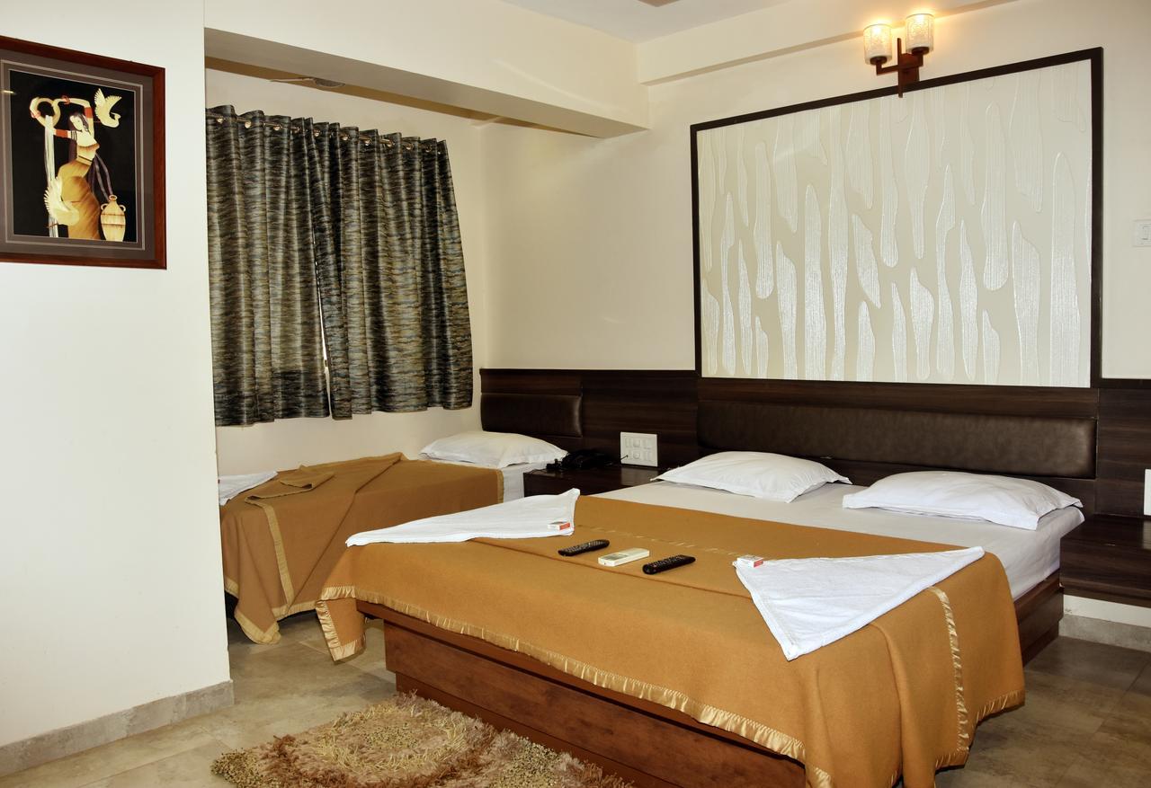 Hotel Sai Suraj Park Shirdi Eksteriør bilde