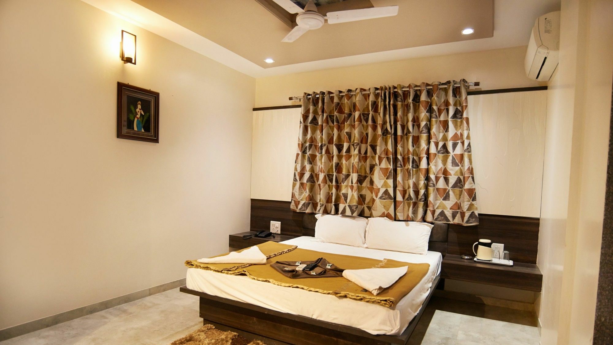 Hotel Sai Suraj Park Shirdi Eksteriør bilde