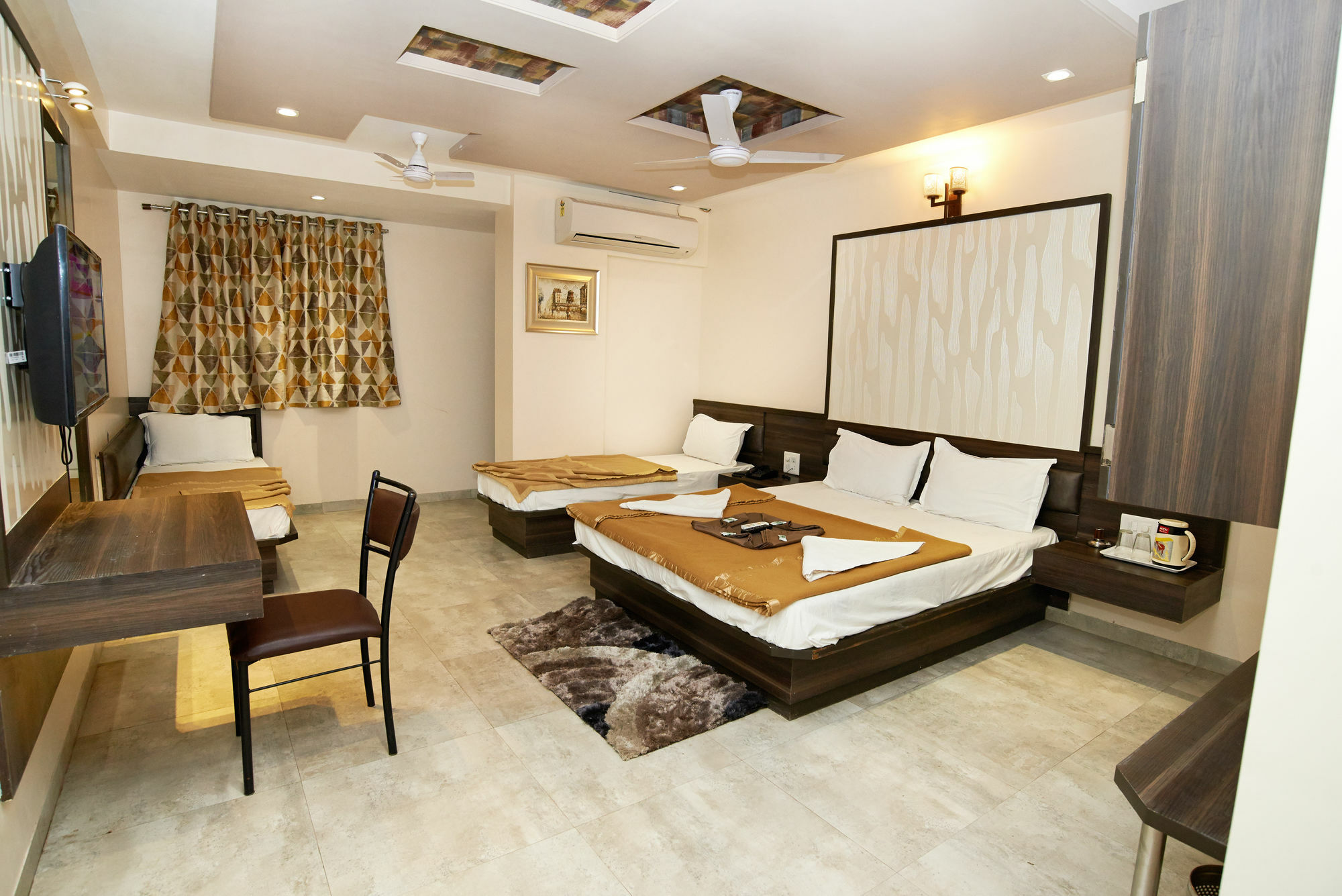 Hotel Sai Suraj Park Shirdi Eksteriør bilde